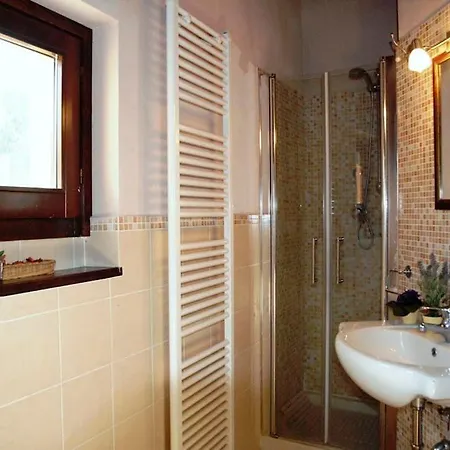 Villa Il Castagno Sleeps 12 Pool Wifi Cortona
